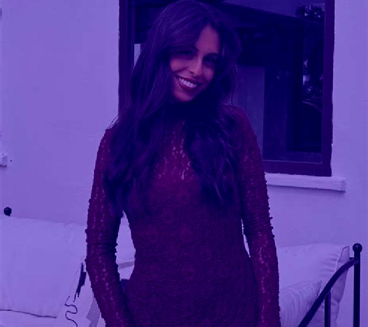 Abril 2 Beuda escort