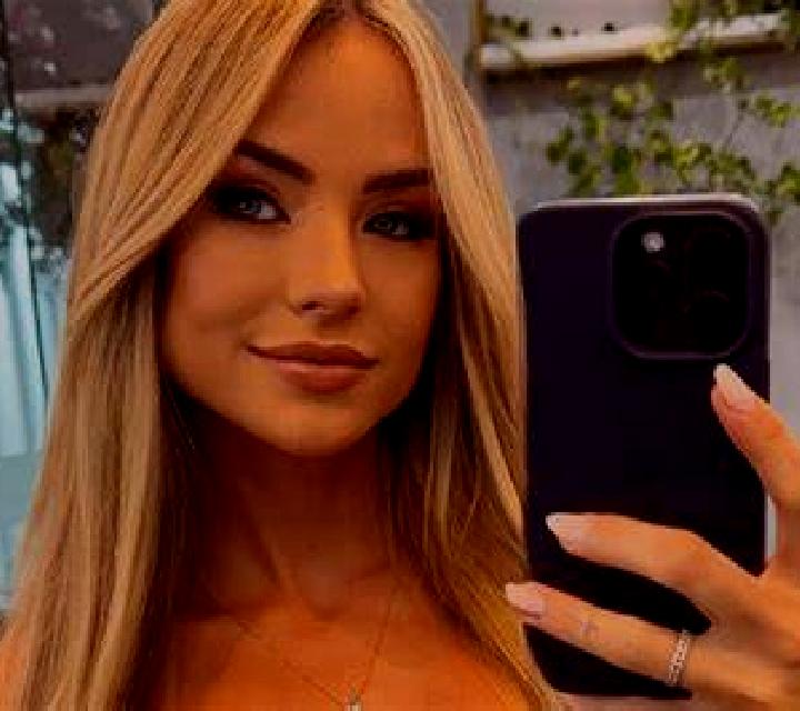 Abril 2 Renau escort