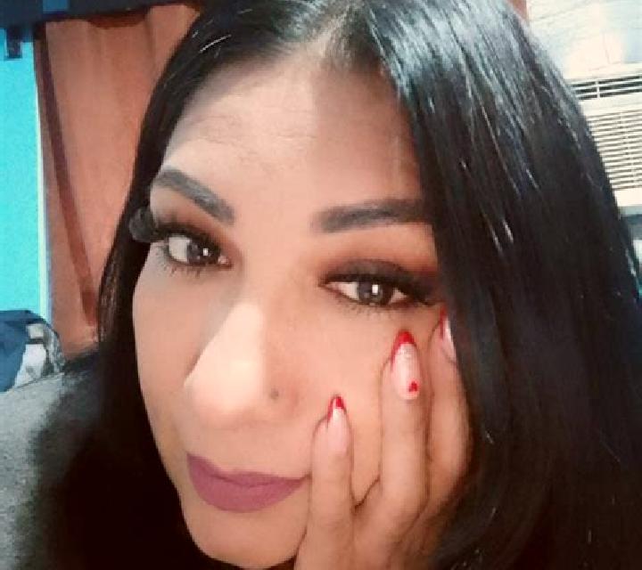 Abril Capolat escort
