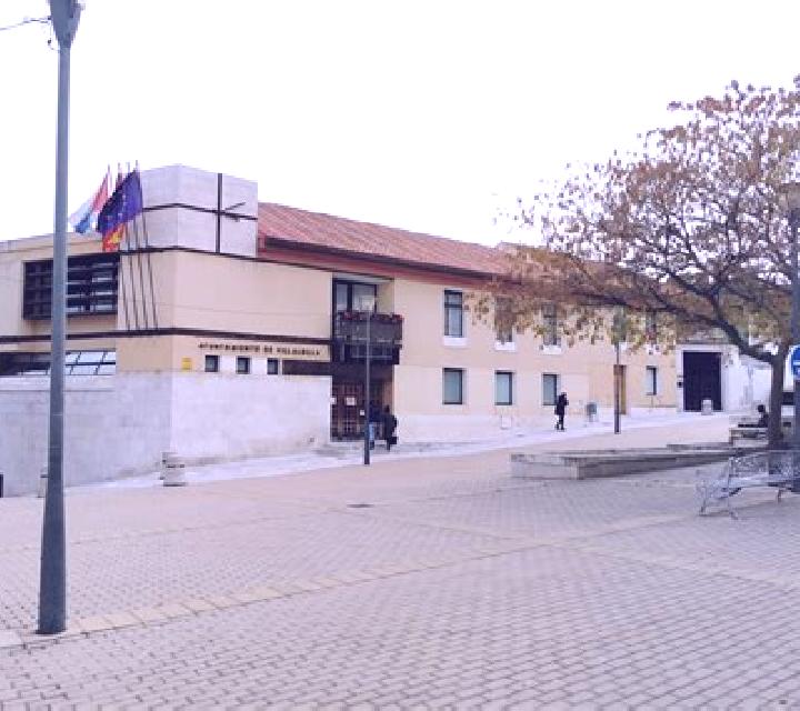 Abril Fuentecen escort