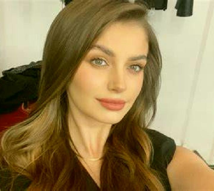 Adriana 3 Mieza escort