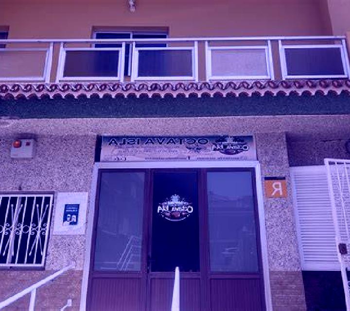 Alba Funes escort