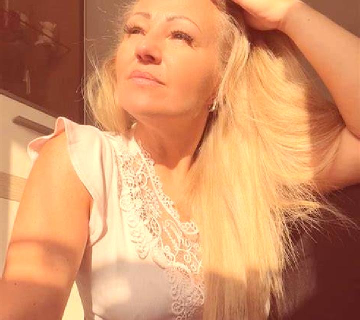 Alejandra Vallehermosa escort