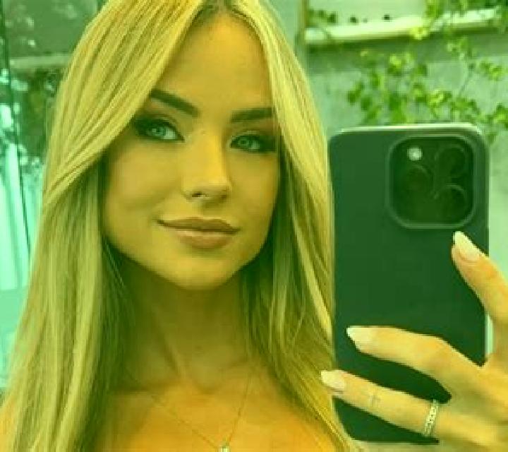 Amanda Valderrueda escort