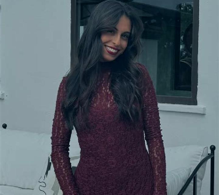 Amaya 2 Agron escort