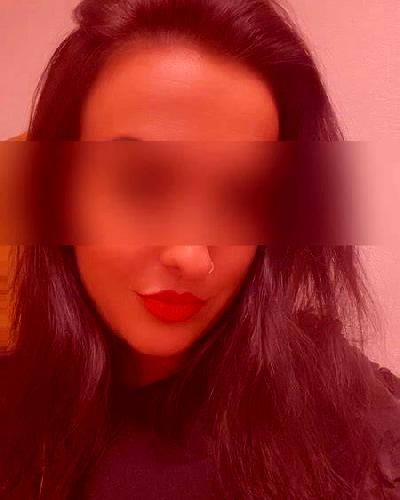 Andrea 2 L Ampolla escort