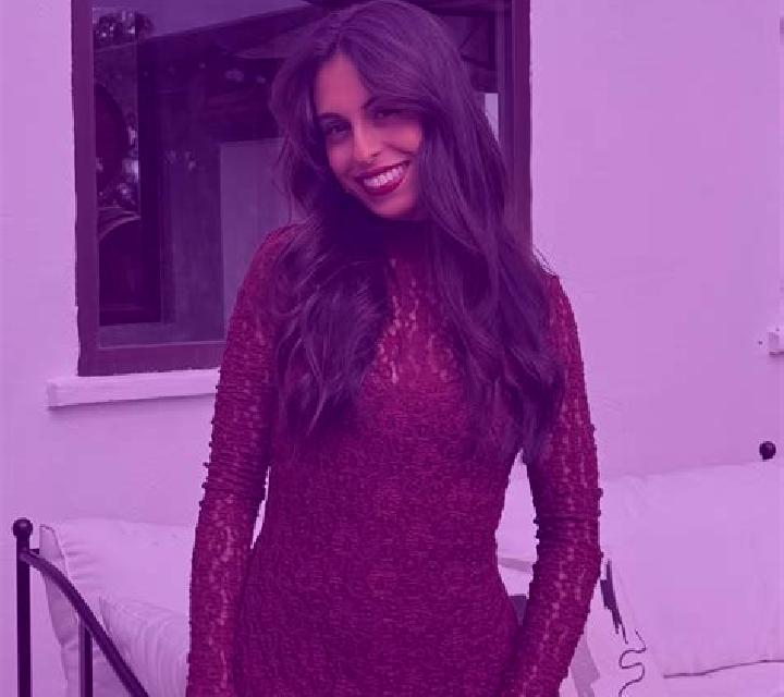 Antonella Chimeneas escort