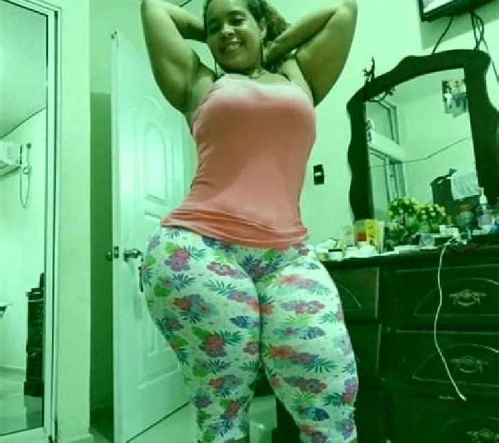 Camila 2 Planoles escort