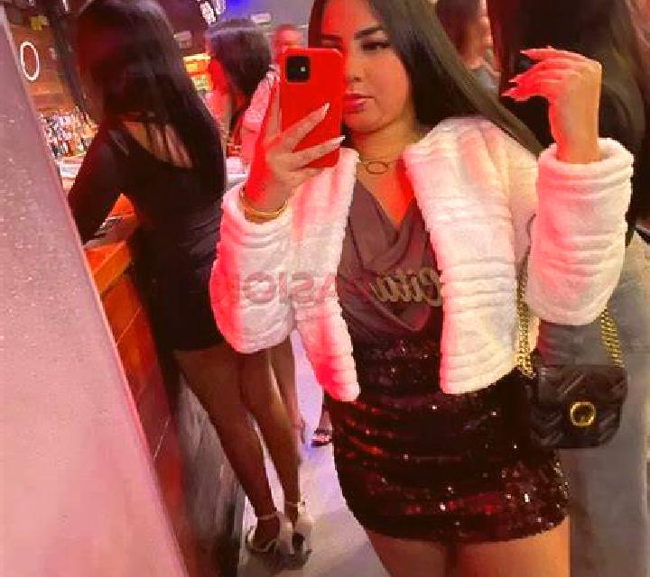 Camila 3 Cabrils escort