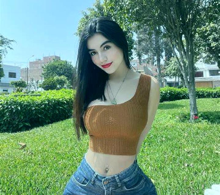 Camila 3 Sant Pere Pescador escort