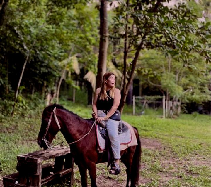 Camila Laredo escort