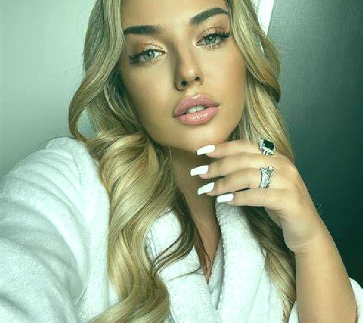Carmen Alentisque escort