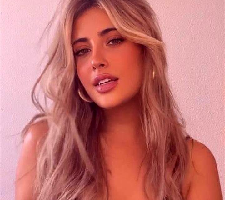 Cayetana Ojos-Albos escort