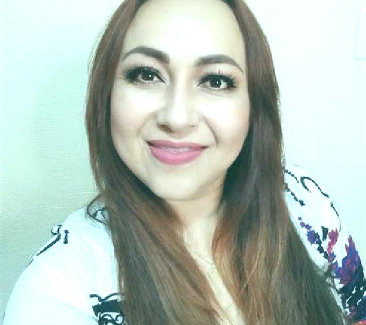 Cecilia Deba escort