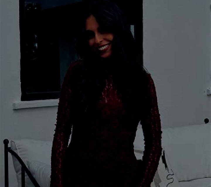 Claudia Cazurra escort