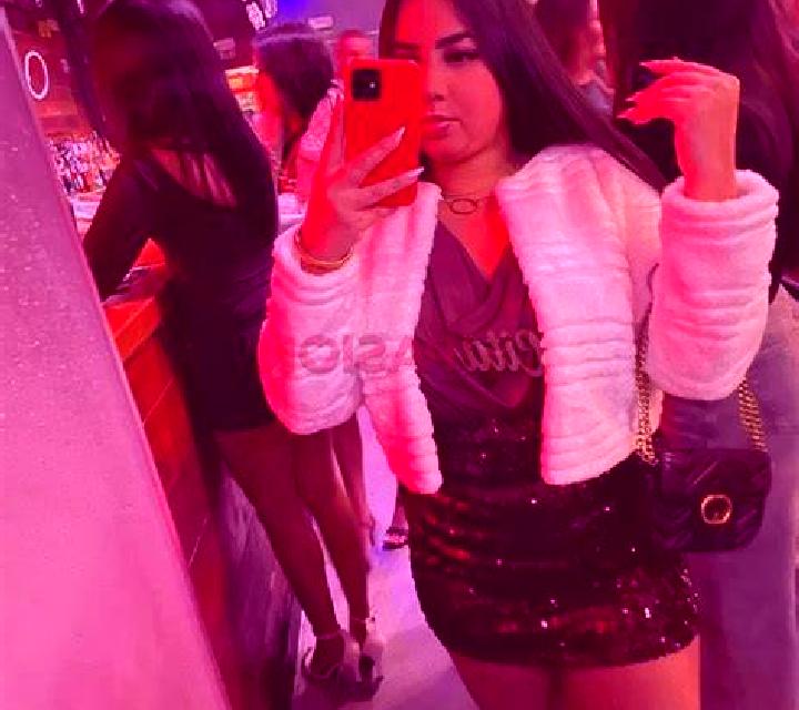 Claudia Olivella escort