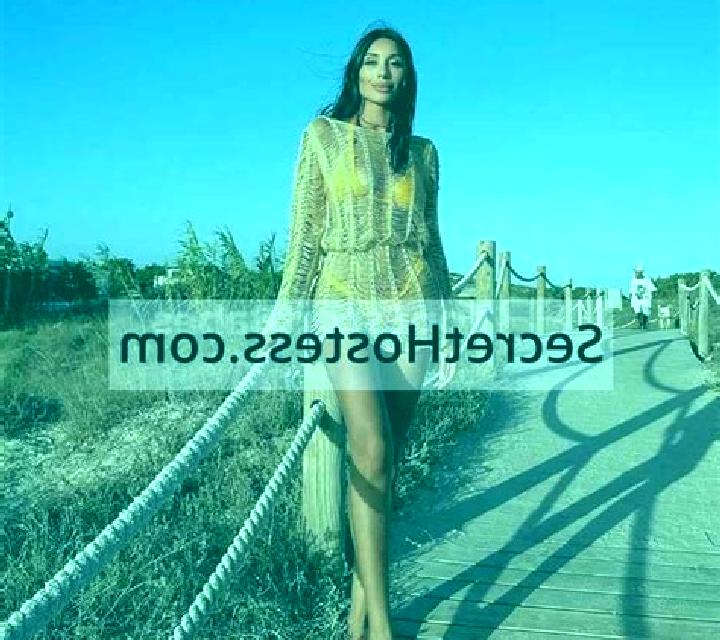 Daniela 2 la Trinitat Nova escort