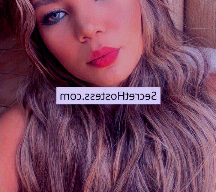 Daniela Santa Cecilia escort