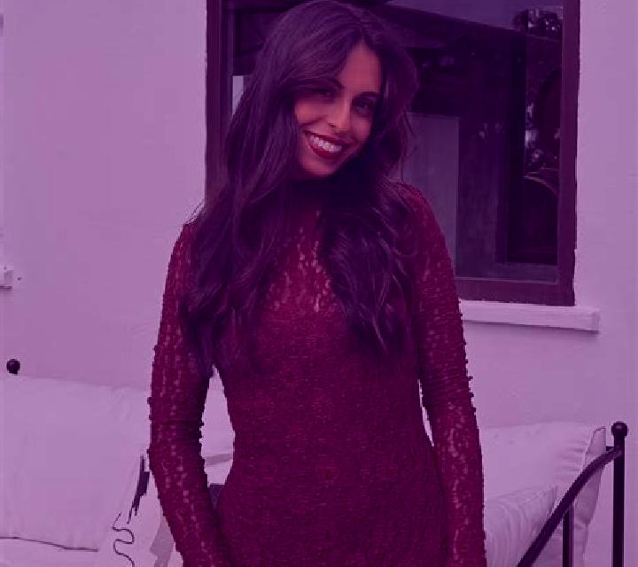 Elena Cesuras escort