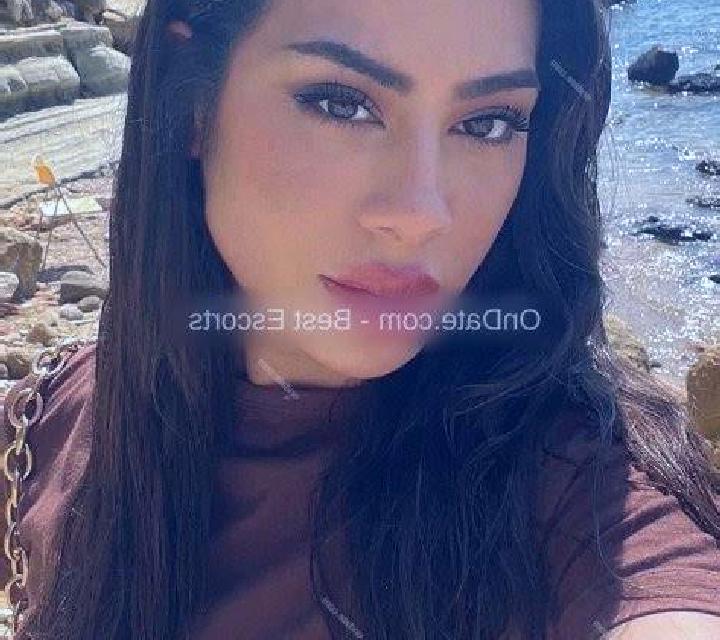 Emilia 2 Derio escort