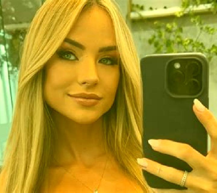 Emilia Arnedo escort
