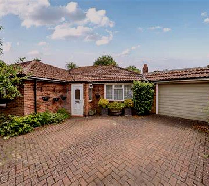 Estrella Manaria escort