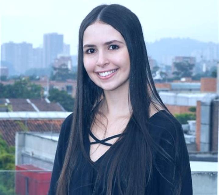 Estrella Rosell escort