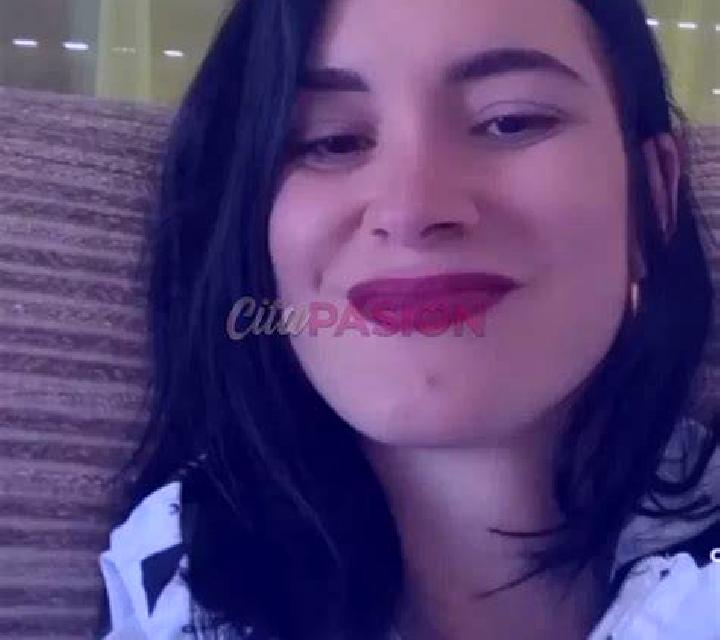 Giulia 2 Torres escort