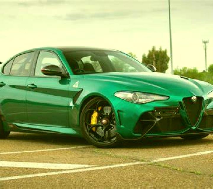 Giulia Fuente-Alamo escort