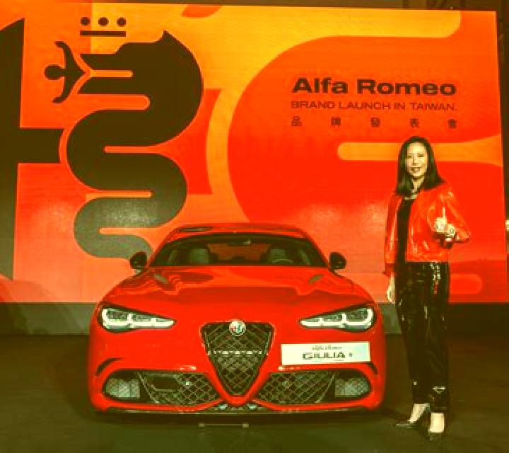 Irene Collbato escort