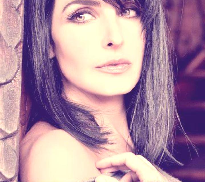 Josefina Horta escort