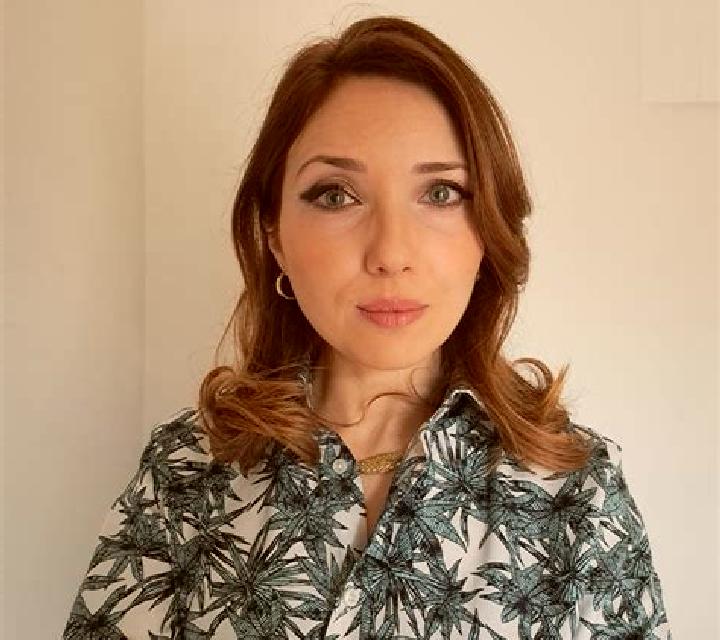 Julia 3 Dalias escort
