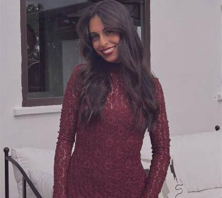 Julia 3 Senija escort