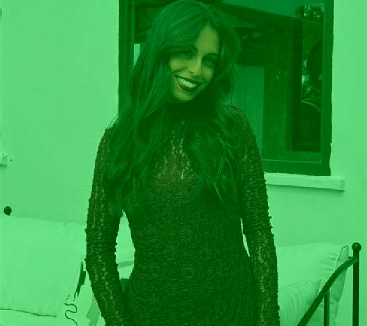 Julia 3 Tapioles escort