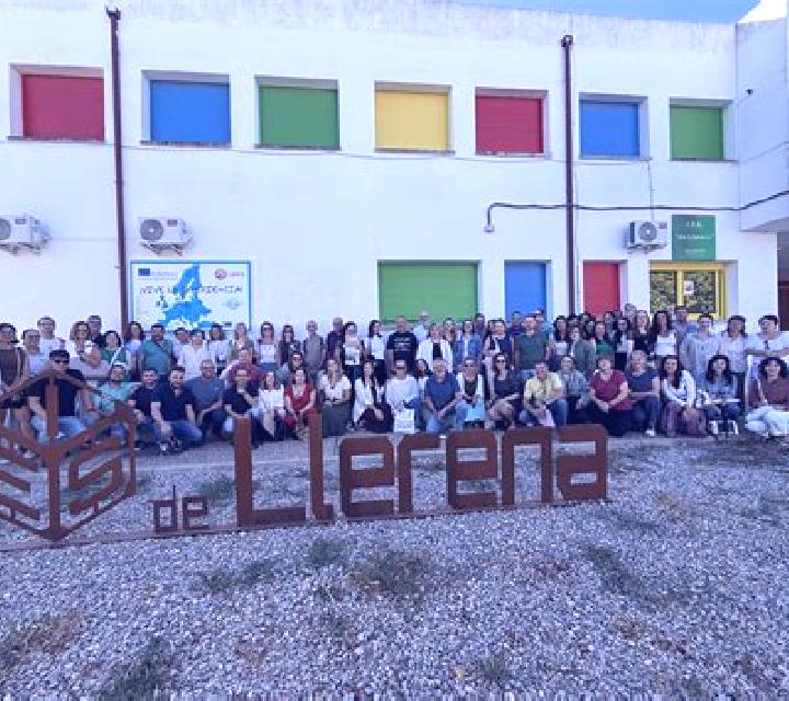 Julia Almozara escort