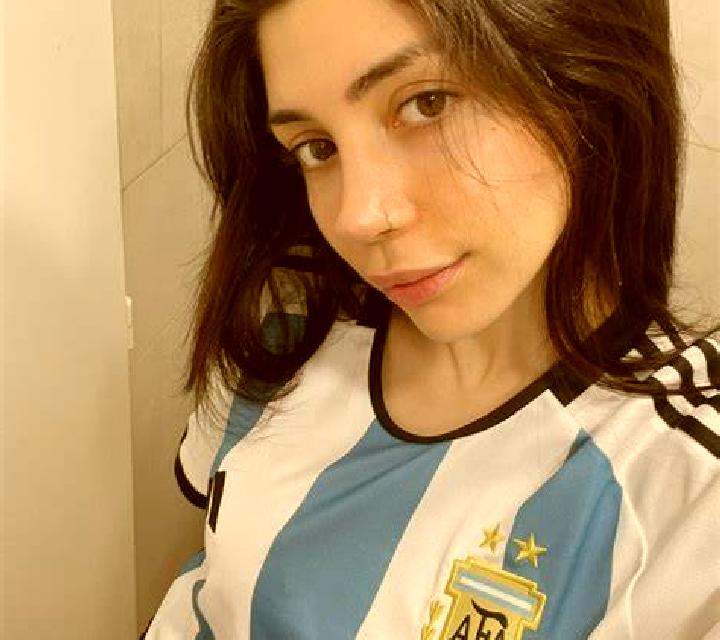 Laia 3 Fariza escort
