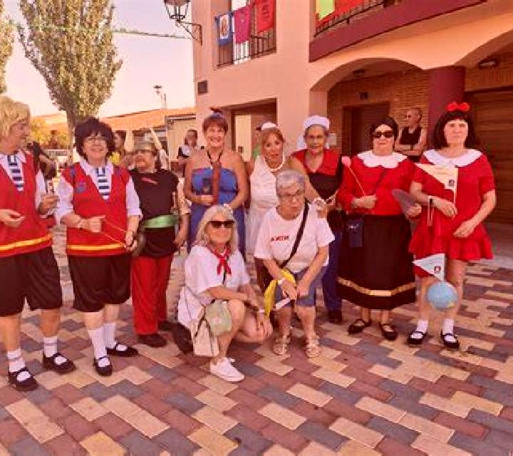 Lola 2 El Grado escort