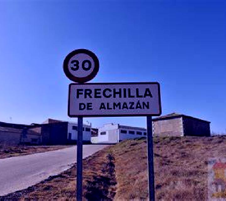Lola 2 Pradilla de Ebro escort