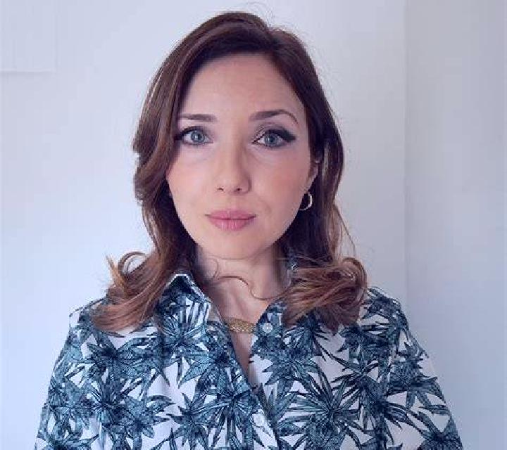 Lola Bezas escort