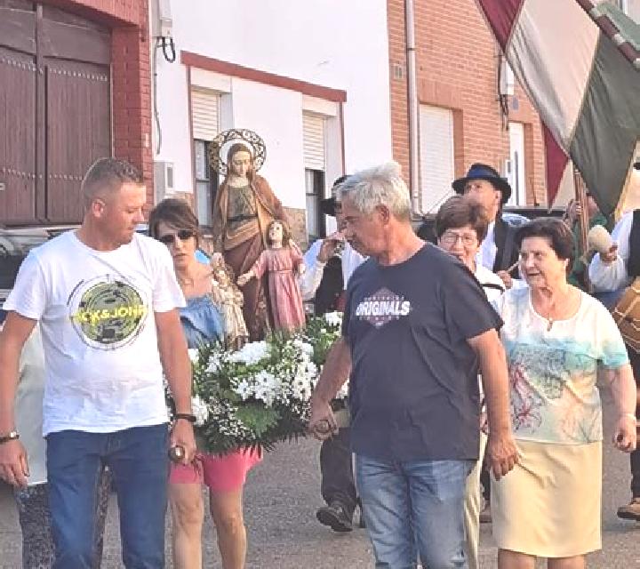 Lucía 2 Alcolea de las Penas escort