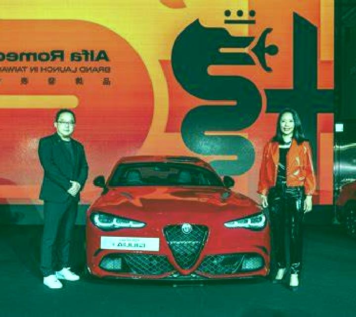 Luna 2 Castellote escort