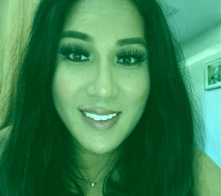 Manuela 2 Avion escort