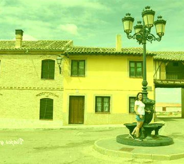 Manuela 3 Monda escort