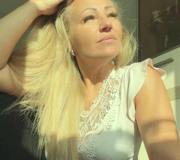 Manuela Belvis de Monroy escort