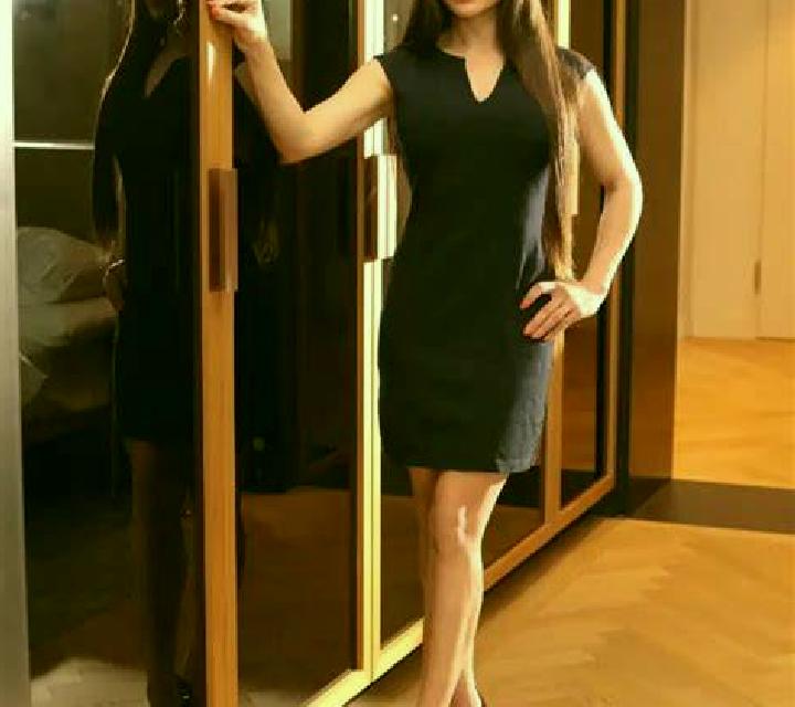 Manuela Valmala escort