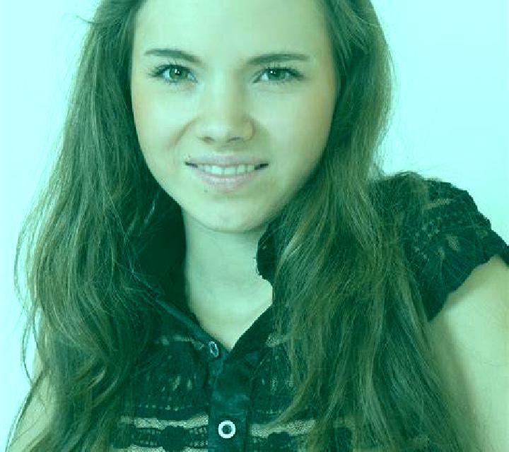 María Santa Oliva escort