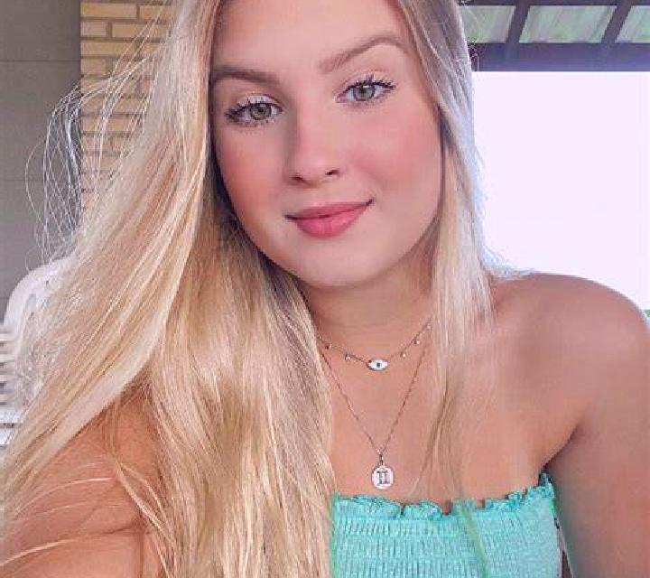 Mariana Viator escort