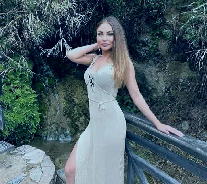 Marta Pravia escort