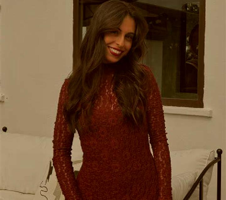 Martina 2 Rena escort