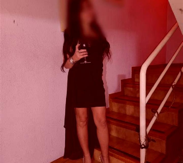 Martina 3 Siguees escort